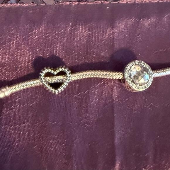 Pandora bracelet, 2 charms and spacer - Picture 8 of 8